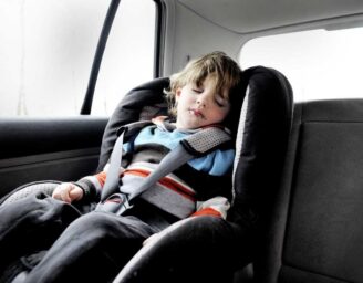 Przewożenie dzieci w samochodzie