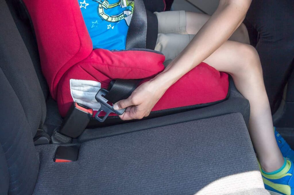 Bezpieczeństwo dzieci w samochodach